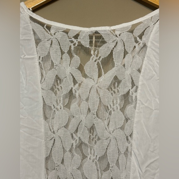 KEMI Made in Italy Long Lace Cover-Up - Picture 9 of 11